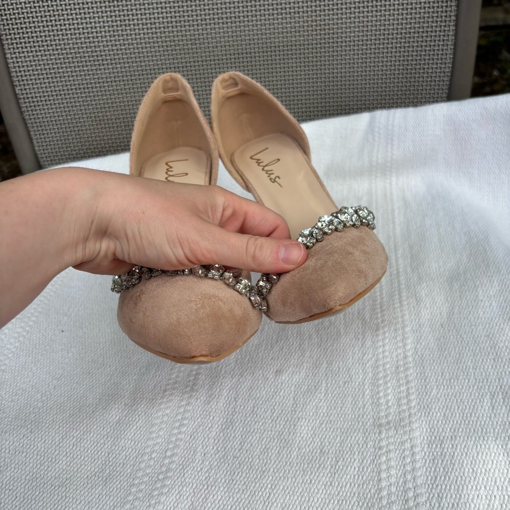 Kastra Light Nude Suede Rhinestone Pointed-Toe Pumps size 8 - Picture 3 of 10